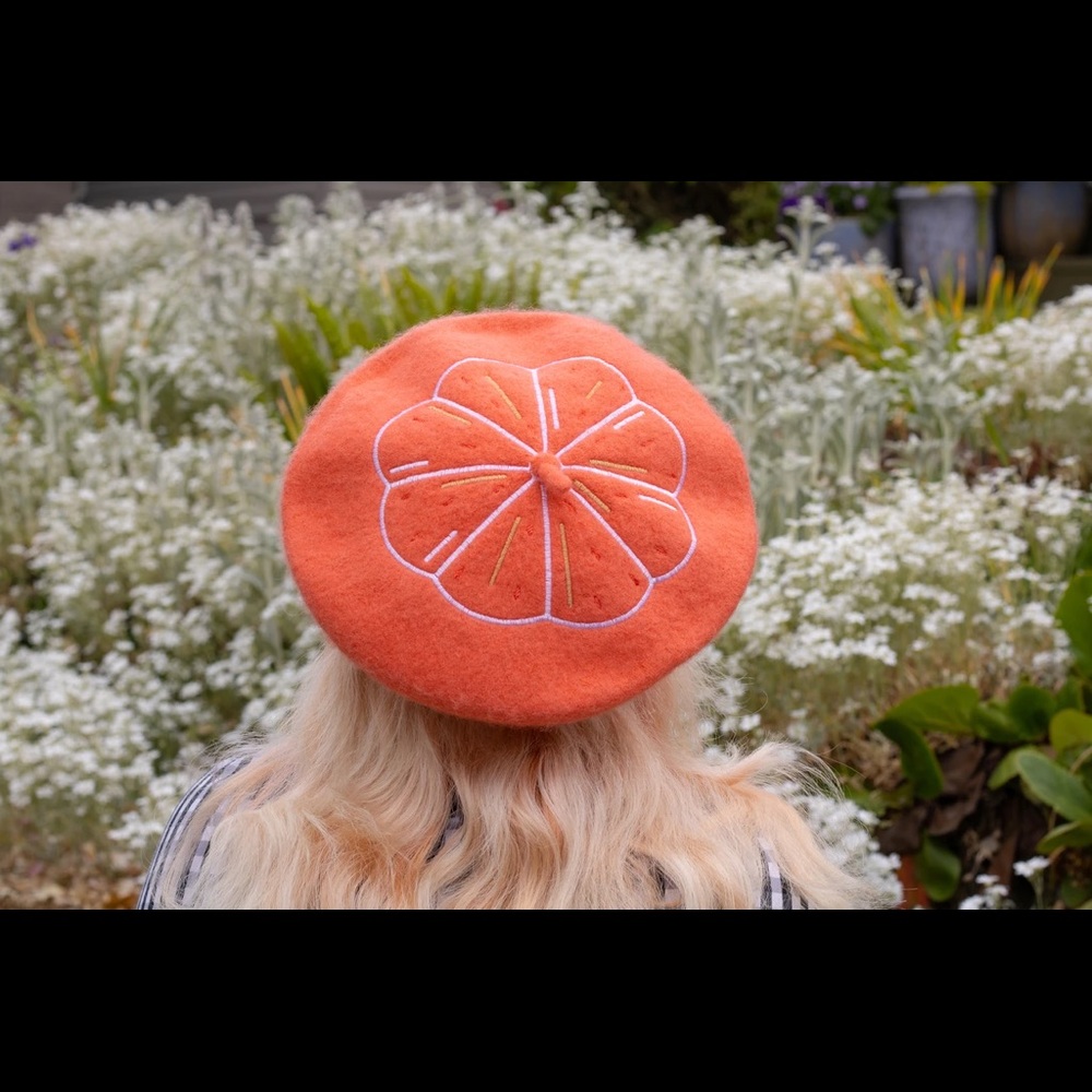 Clammy Heart Grapefruit Beret!